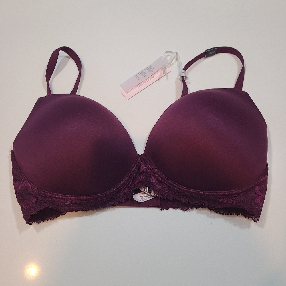 NWT Victoria's Secret Body by Victoria Maternity/Nursing Bra in 34DDD